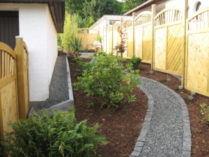 Gartenweg Zaunbau